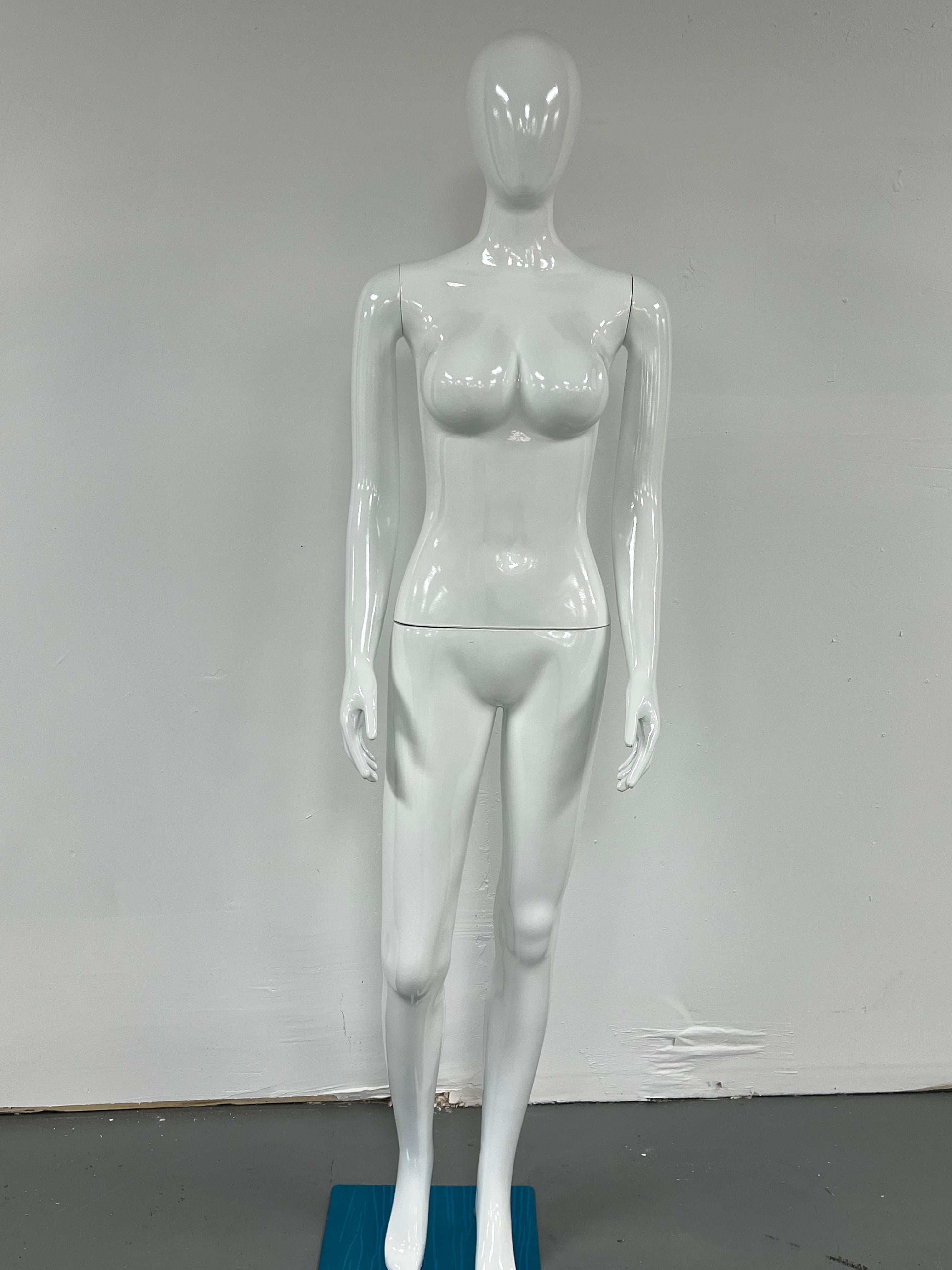 Female Mannequin Full Body Egghead White Shiny Skin – Wisdom Fixtures